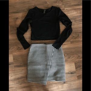 Houndstooth Mini Skirt